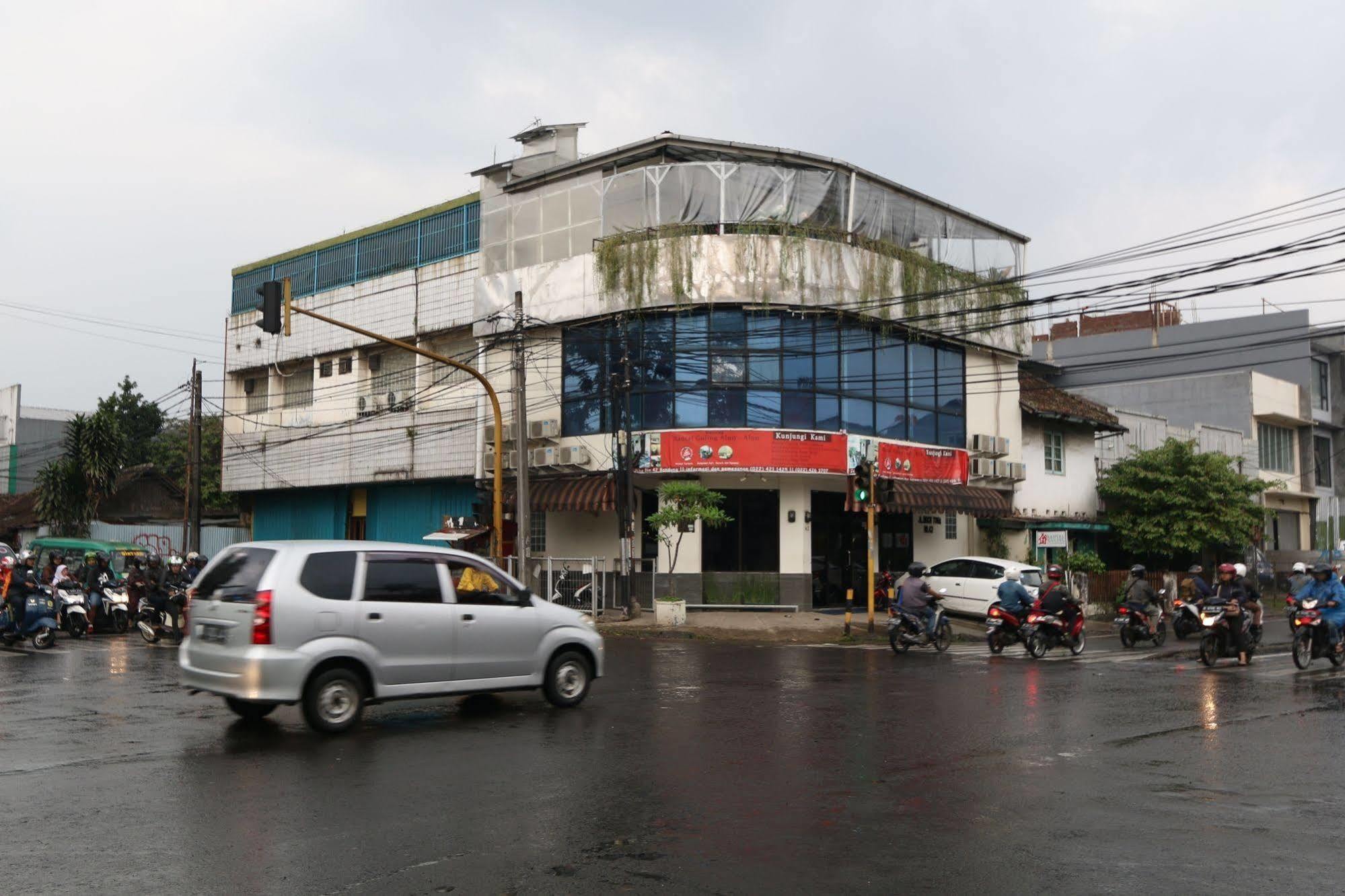 Bantal Guling Alun Alun Bandung Exterior foto